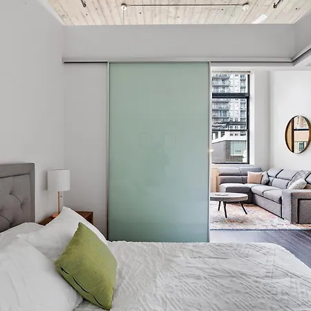 Hudson Oasis By Iris Properties!-2
