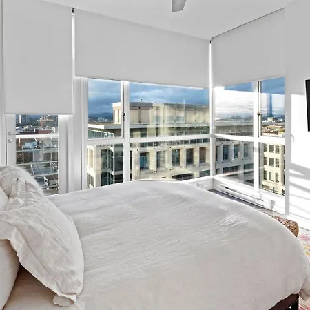 Corazon Luxury Suite By Iris Properties!-2