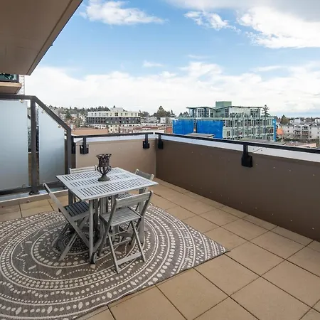 Jukebox Olympic View By Iris Properties-3