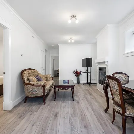 Explore Vancouver From Deluxe 2B/1B Basement-3