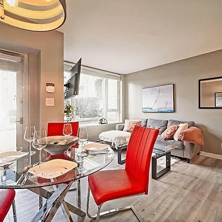 Yaletown Oceanview Gem 3 Bedroom Luxury Haven-2