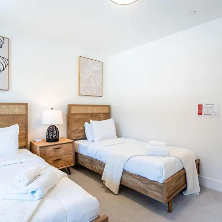 Rocky Ridge Getaway - Modern Getaway In Revelstoke-3