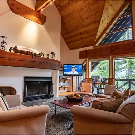 Pinnacle Ridge 37 - 10 Steps Away From The Ski Run, Private Hot Tub, Wood Fireplace-2