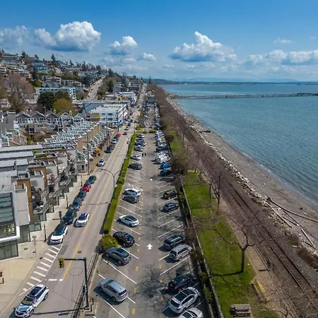 The Coastal I Steps Away From The Ocean I Sleeps 7-3