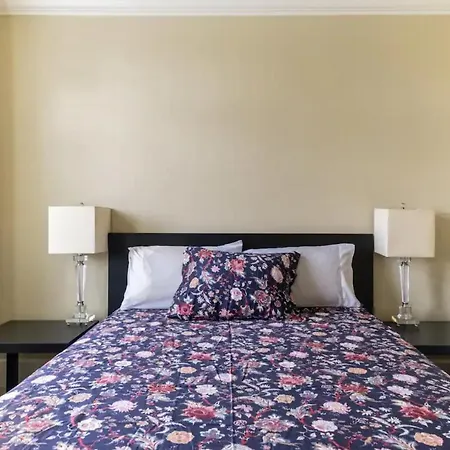 Mike'S Luxury House-2