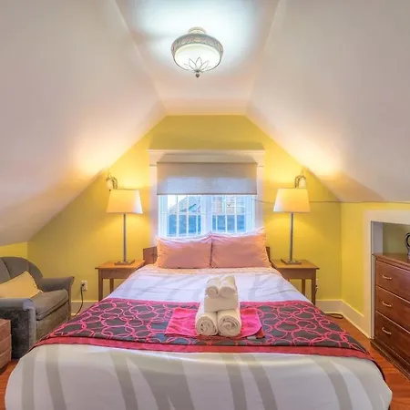 Vancouver West Guesthouse-2