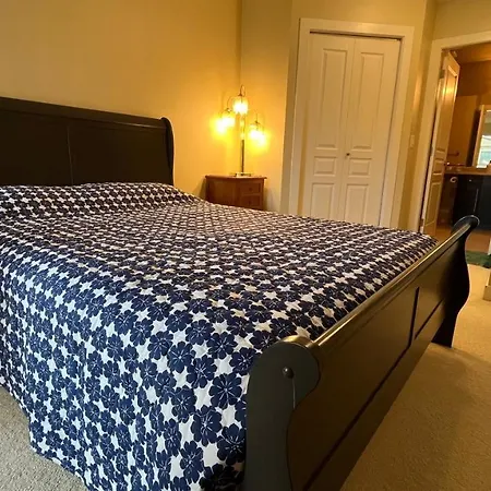 Waterscapes Resort Kelowna 2 Full Bedrooms Suite Vacation Rentals, Short Term Rentals.-2