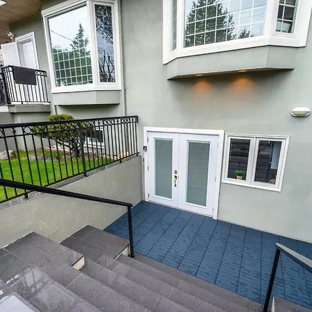Spacious 4 Bedroom Basement Suite In Vancouver-2
