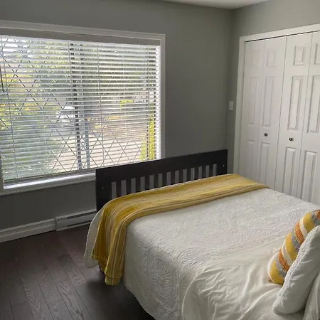 Private Bedroom Close To Uvic-2
