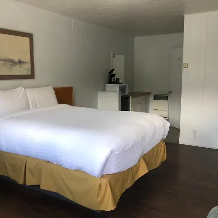 Bavarian Orchard Motel-2
