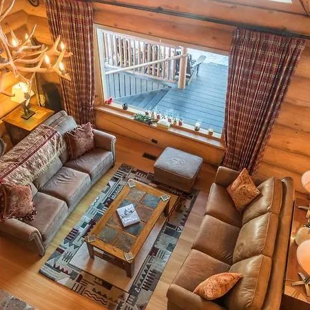 Revelstoke House Luxury Log House At Base Of Resort-2