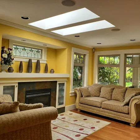 Elegant, Sunny Modern Home With Skylights - Kitsilano, Vancouver-2