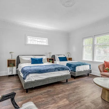 Vancouver Westside Guest House By Host Launch-3
