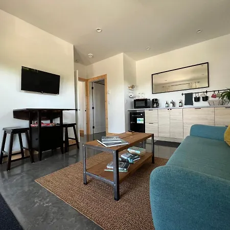 Slack Tide Suite-2