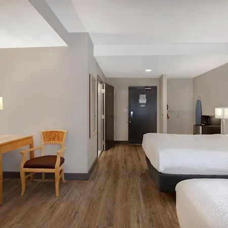 Days Inn By Wyndham Victoria Airport Sidney-3