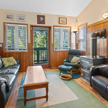 Hearth And Cove, Cabin With Water Access And Hot Tub-3
