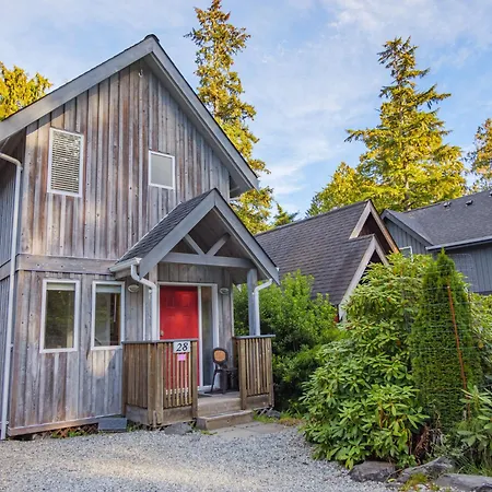 Ocean Surf Forest Cabin With Water View-3