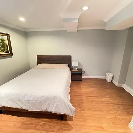 Arbutus Violet Room-3
