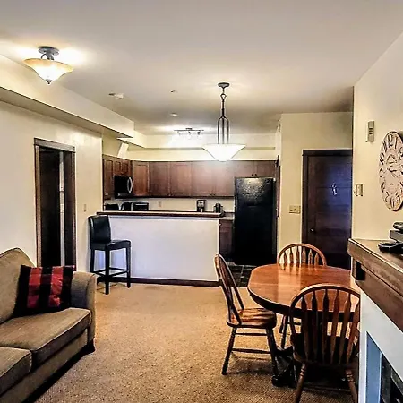 Cozy 2 Bedroom 2 Bathroom Ski In Ski Out Townhouse-2