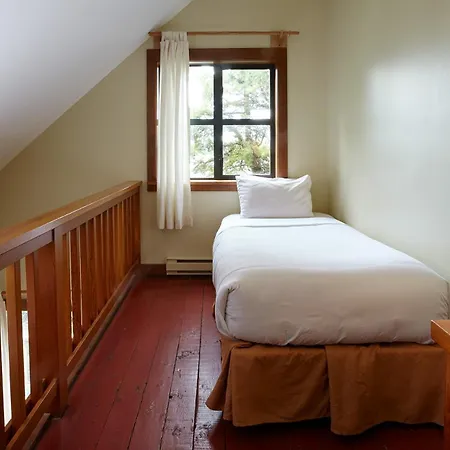 Middle Beach Lodge-2