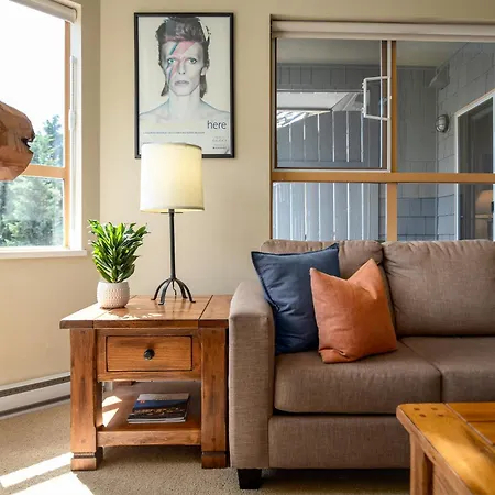Ideally Located Lofted 3 Bedroom Suite-3