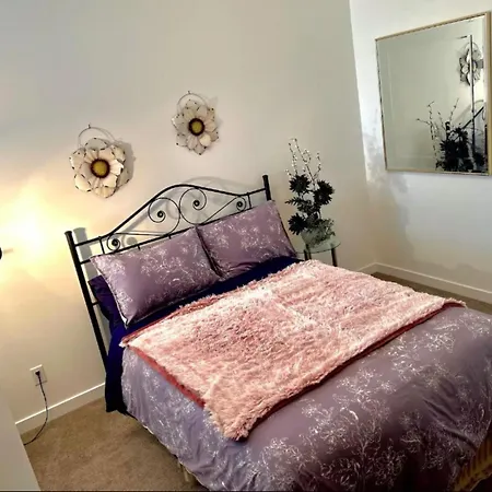 Incredible Views Beautiful 2-Bedroom Suite-2