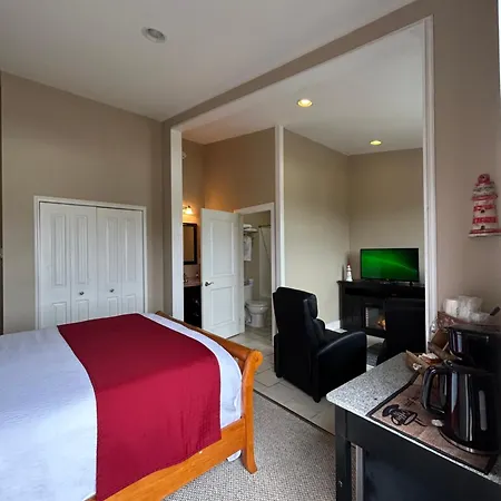 Pacific Rim Guest Lodge - Adults Only-2