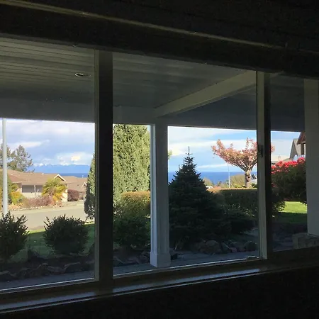 Neckpoint Treasure Bnb-2