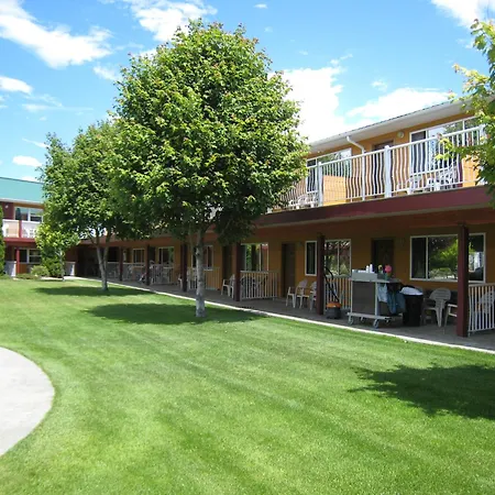 Days Inn By Wyndham Penticton Conference Centre-3
