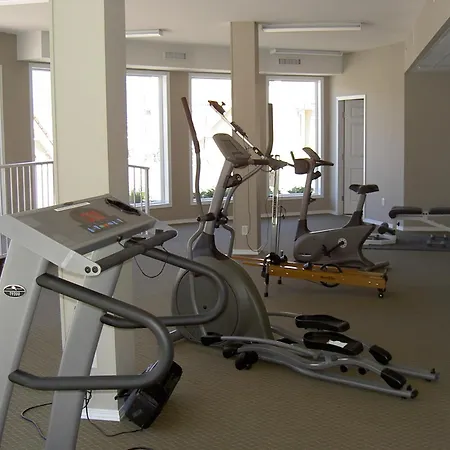 Discovery Bay Resort By Kelowna Resort Acc. - 80+ Suites Available-3