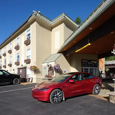 Fernie Fox Hotel-3