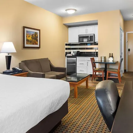 Best Western Plus Osoyoos Hotel & Suites-2