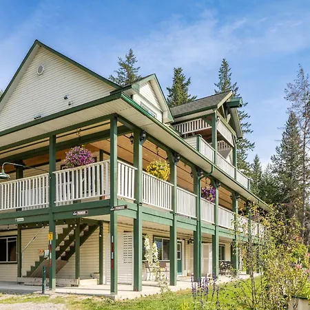 2Mins To Town, Ac & Sauna, Self Check-In, Full Kitchen, Free Laundry & Parking, Family Pet Friendly, Comfortably Sleeps Up To 10-3