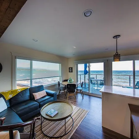 Qualicum Beach Ocean Suites-3