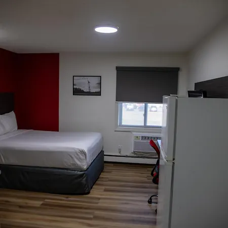 Ramada By Wyndham Dawson Creek-3