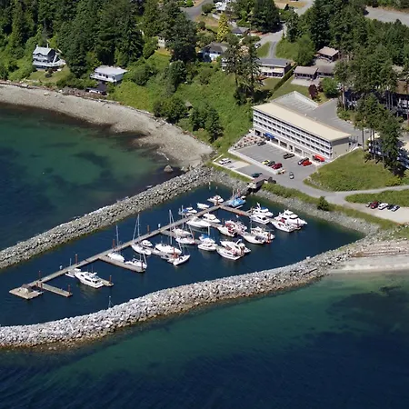 Beach Gardens Resort And Marina-2