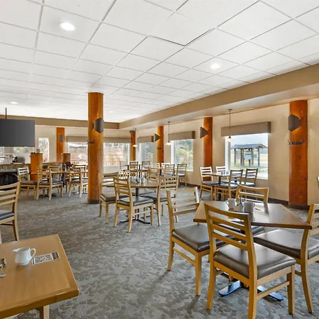 Best Western Plus Valemount Inn & Suites-2
