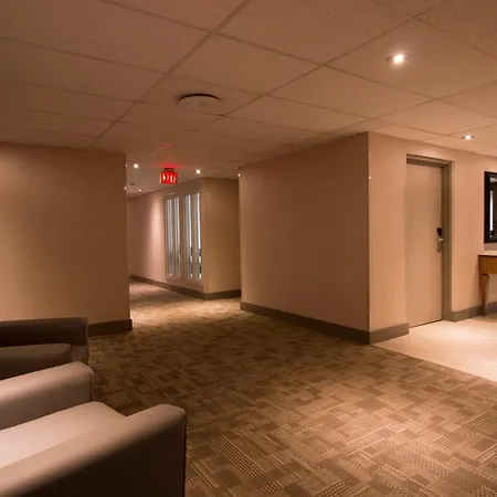 Ramada By Wyndham Northern Grand Hotel & Conference Centre-3