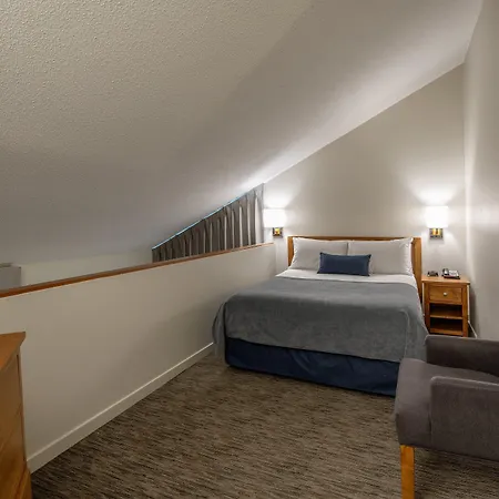 Whistler Village Inn & Suites-2