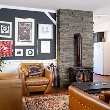 The Downtown Hive By Revelstoke Vacations-3