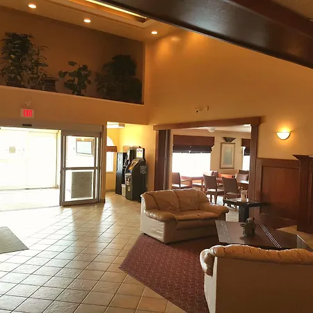 Super 8 By Wyndham Fort Nelson Bc-2