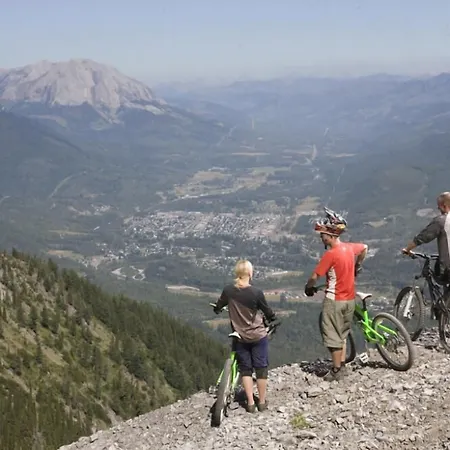 Fernie Slopeside Lodge-2