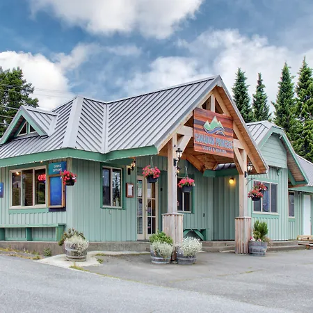 Canadian Princess Lodge & Marina-2