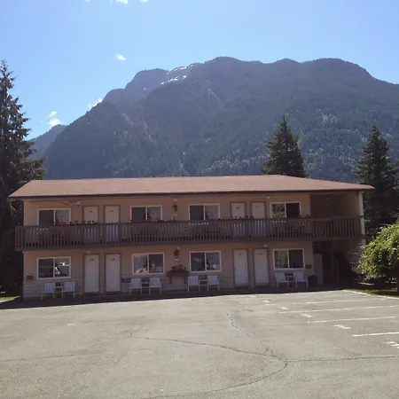 Red Roof Motor Inn-3