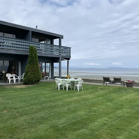 Sand Pebbles Inn-2
