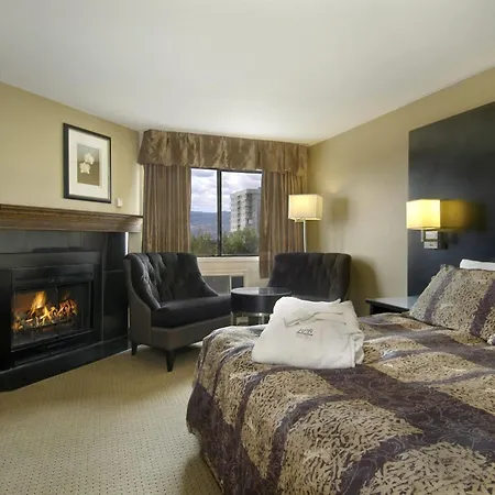 Ramada By Wyndham Kelowna Hotel & Conference Center-3