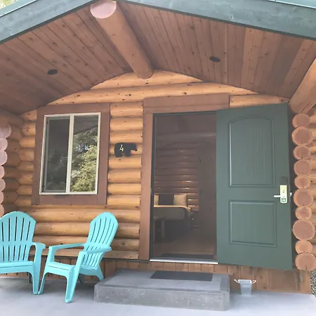 Port Hardy Cabins-3