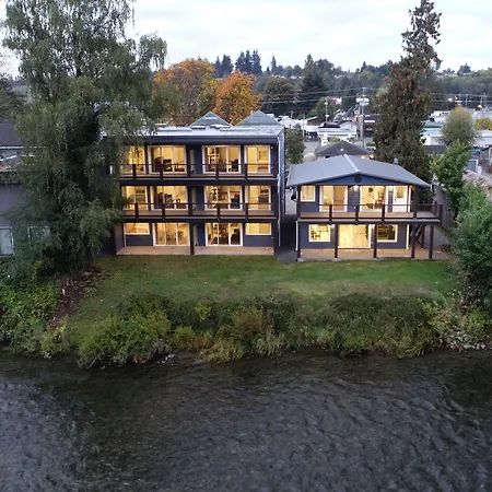 Chateau Riverside-2