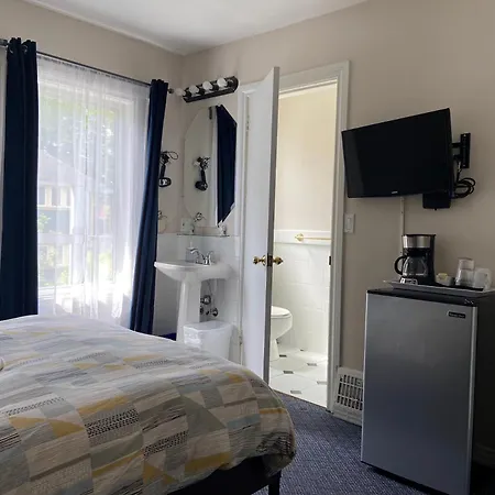Cambie Lodge-2