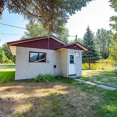 Downie Cottage By Revelstoke Vacations-2